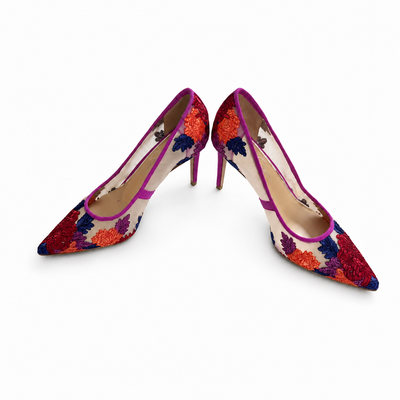 Floral embroidered pumps
