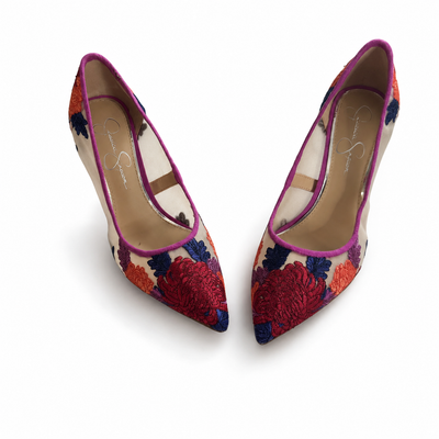 Floral embroidered pumps